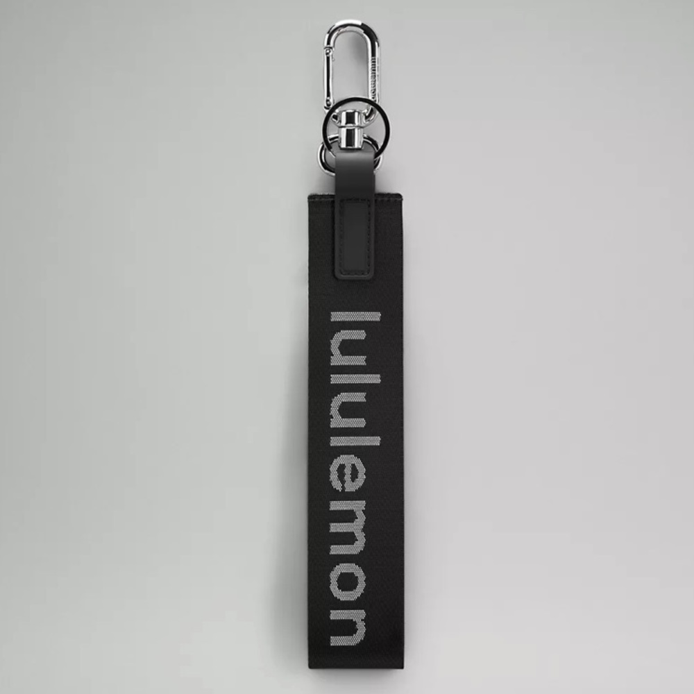 Lululemon Neverlost Keychain in Lime Green